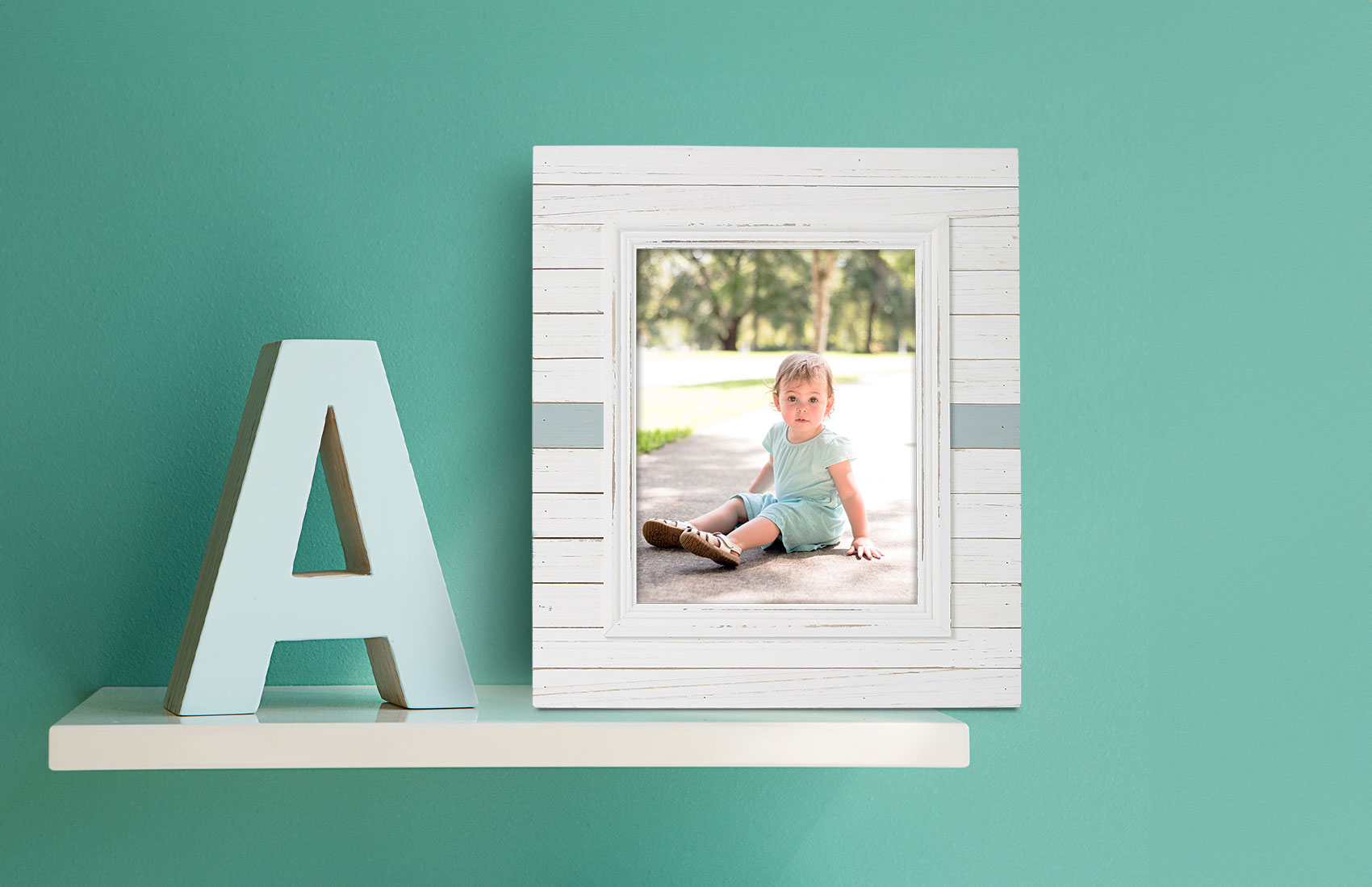 8x10 Horizontal Stripe Frame