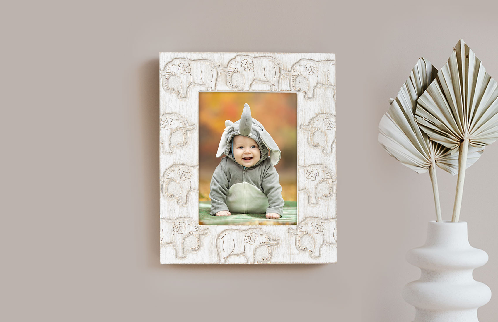 6x8 Carved Elephant Frame